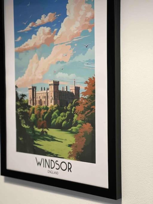 Beautiful Windsor 2 Bed, Perfect Location, 5 Mins Walk To Centre, Free Parking, Legoland, Ascot Appartement Buitenkant foto