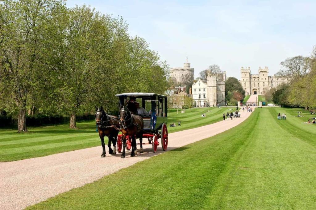 Beautiful Windsor 2 Bed, Perfect Location, 5 Mins Walk To Centre, Free Parking, Legoland, Ascot Appartement Buitenkant foto