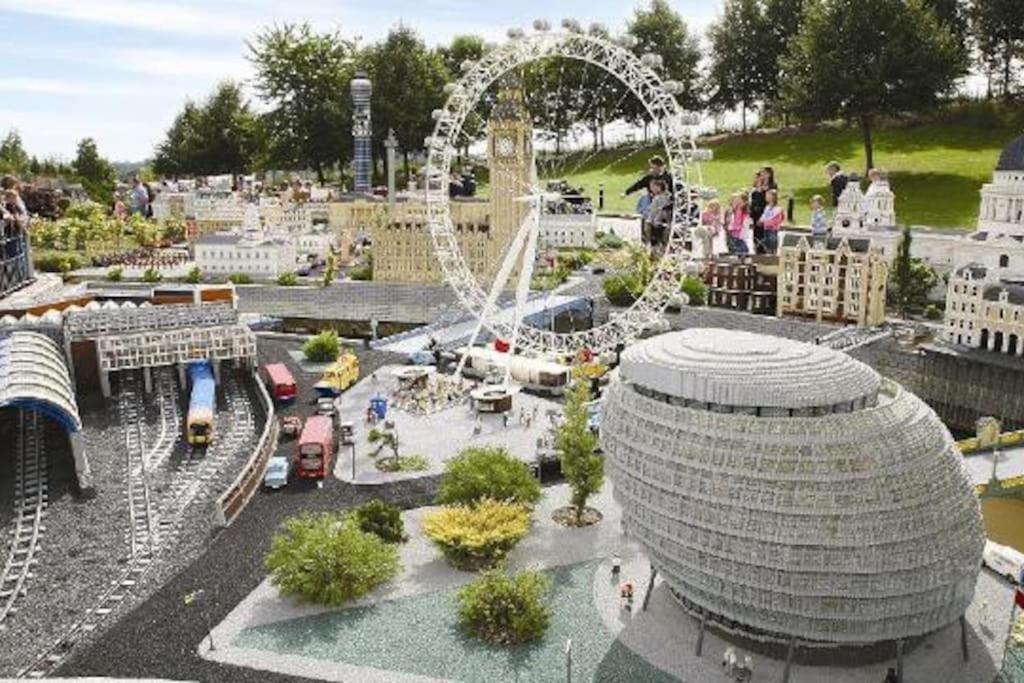 Beautiful Windsor 2 Bed, Perfect Location, 5 Mins Walk To Centre, Free Parking, Legoland, Ascot Appartement Buitenkant foto