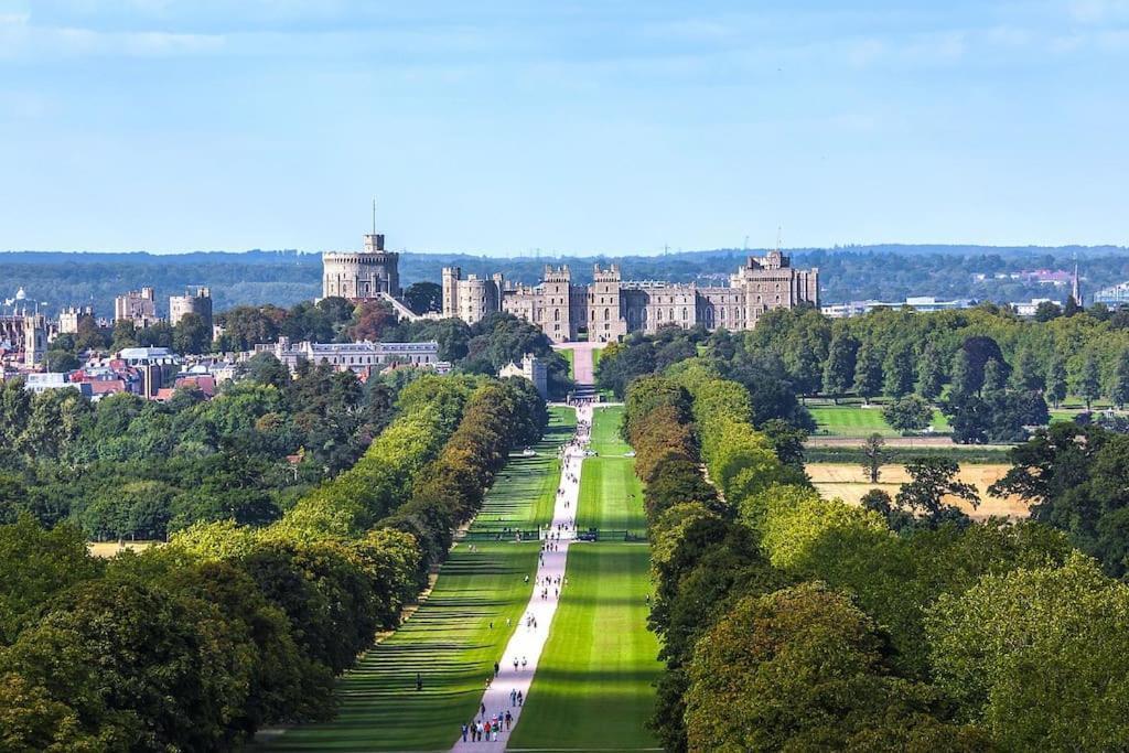 Beautiful Windsor 2 Bed, Perfect Location, 5 Mins Walk To Centre, Free Parking, Legoland, Ascot Appartement Buitenkant foto